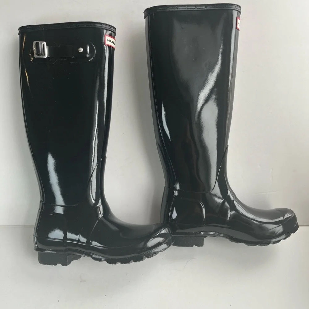Hunter Women's Original Tall black Gloss Rain Boots size 5